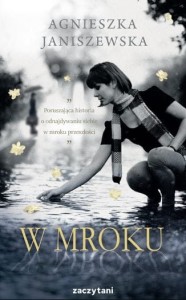 W mroku